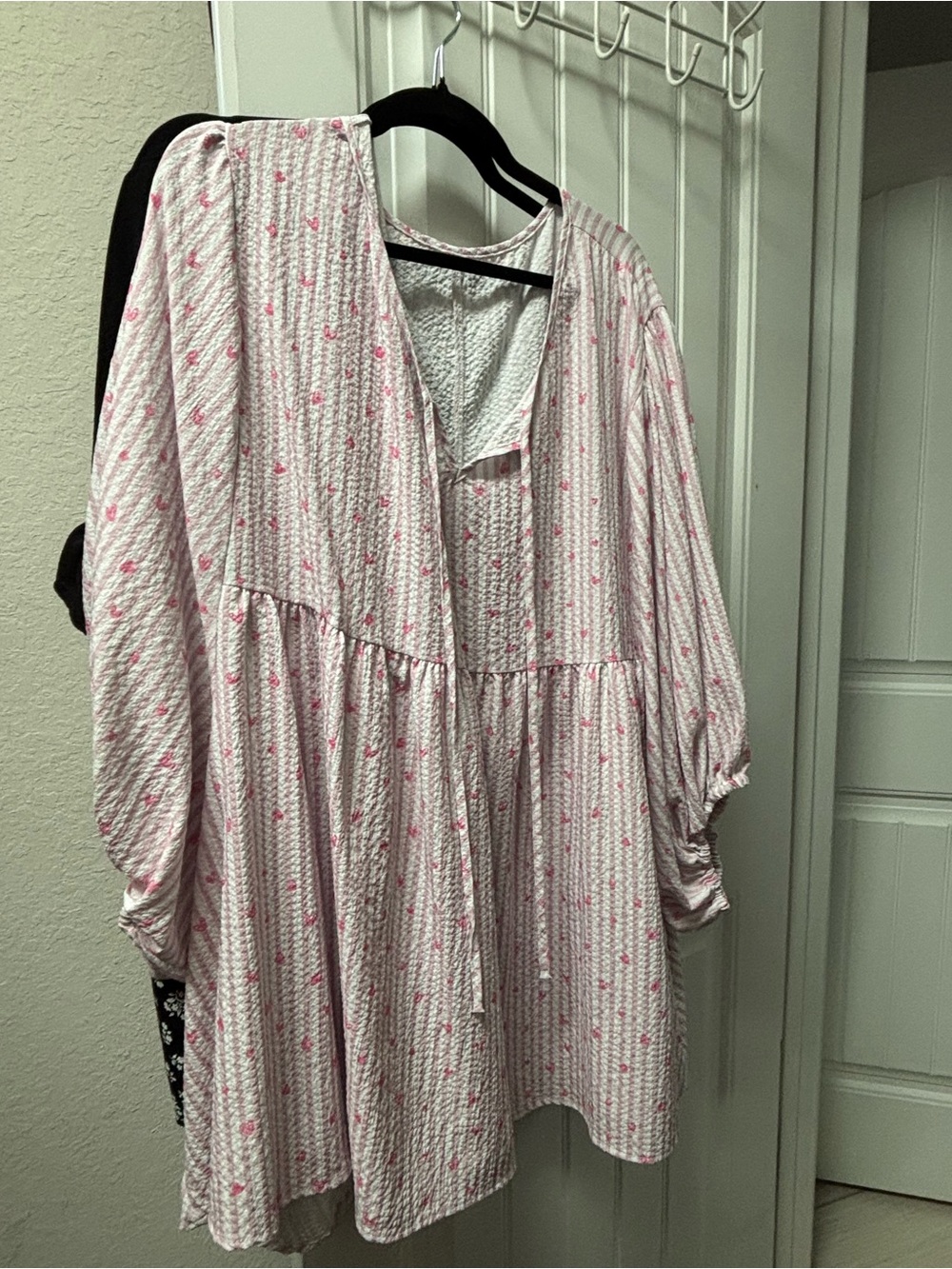 SHEIN Pink and White Floral Peasant Tunic